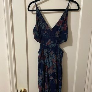 Lulus - midi, cut-out, floral dress!